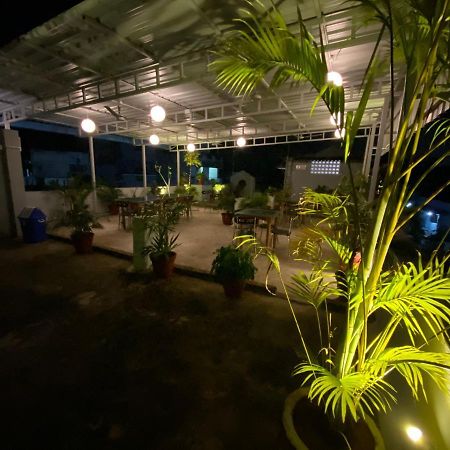La Paradise Residency 蓬蒂切里 外观 照片